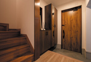 O様邸 玄関ホール 階段 リノベーション完成 写真